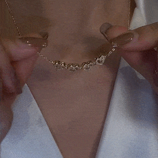 Rosa Mona™ Heart Necklace